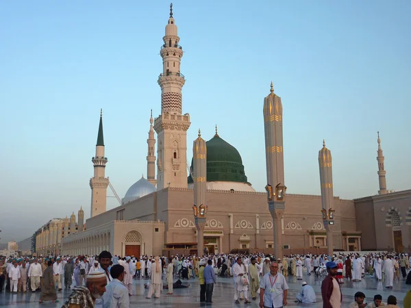 9 GECE GÜN LÜKS UMRE (KABE'YE YAKIN OTEL)