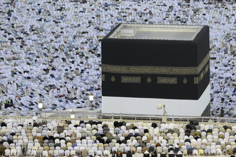 7 GECE 8 GÜN UMRE (KABE'YE YÜRÜME MESAFESİNDE OTEL)