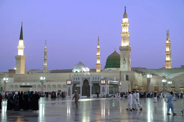 9 GECE 10 GÜN  UMRE (KABE'YE YÜRÜME MESAFESİNDE OTEL)